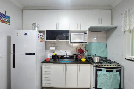 Casa à venda com 3 quartos, sendo 2 suítes,  em Jardim Lallo, São Paulo, SP