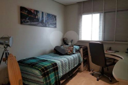 Apartamento à venda com 4 quartos, sendo 3 suítes,  em Campo Belo, São Paulo, SP