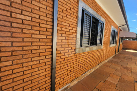 Casa à venda com 3 quartos, sendo 2 suítes, em Jardim Europa (vila Xavier), Araraquara, SP
