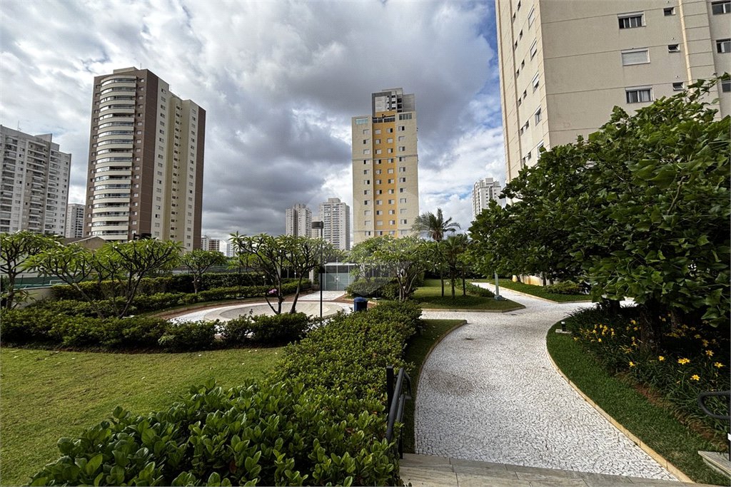 Apartamento para alugar com 3 suítes em Vila Romana, São Paulo, SP