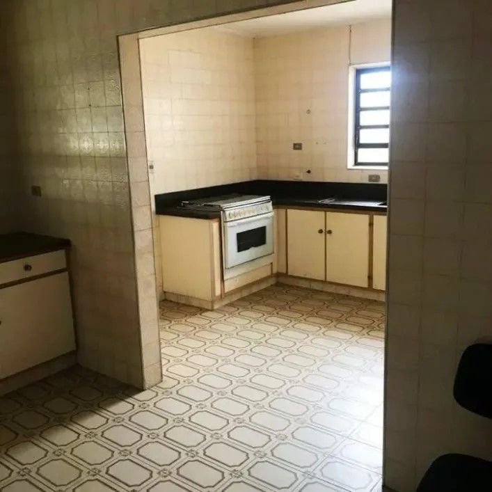 Casa/ Sobrado Amplo no Boqueirão/ Santos/SP