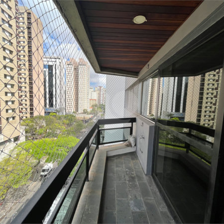Apartamento à venda ou para alugar com 2 quartos, sendo 1 suíte,  em Itaim Bibi, São Paulo, SP