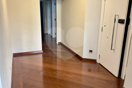 Apartamento à venda com 3 quartos, sendo 1 suíte,  em Jardim Paulistano, São Paulo, SP