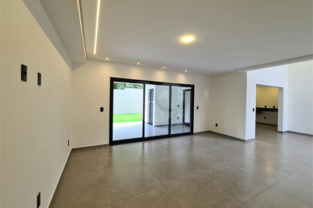 Casa em condomínio à venda com 3 suítes em Vila Santista, Atibaia, SP