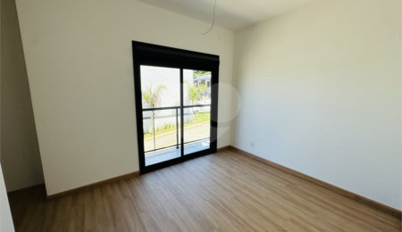 Casa à venda ou para alugar com 3 suítes no condomínio Mont Blanc Village, Vinhedo - SP