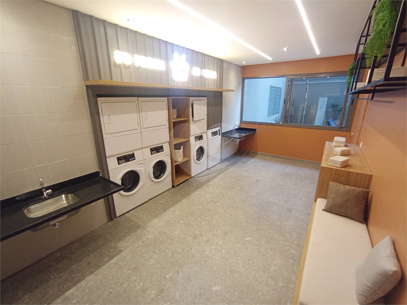 Studio à venda ou para alugar com 1 suíte em Pinheiros, São Paulo, SP