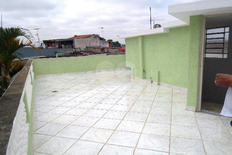 Sobrado à venda com 3 quartos, sendo 1 suíte, em Parque Edu Chaves, São Paulo, SP