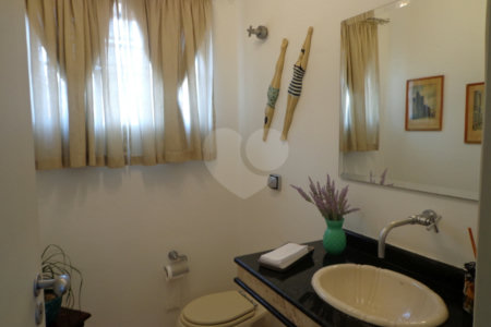 Sobrado à venda com 4 quartos, sendo 2 suítes, em Jardim São Bento, São Paulo, SP