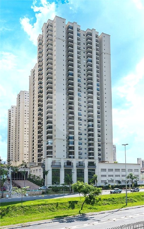 Apartamento à venda com 2 quartos, sendo 1 suíte,  em Jardim Flor da Montanha, Guarulhos, SP