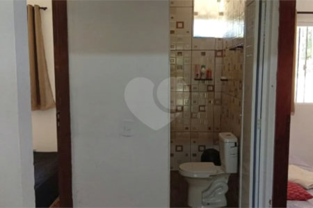 Chácara à venda com 4 quartos em Parque Maria Fernandes, São Paulo, SP