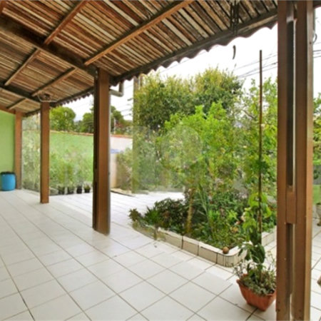 Casa à venda com 3 quartos, sendo 1 suíte,  em Estância Balneária Belmira Novaes, Peruíbe, SP