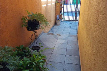 Sobrado à venda com 3 quartos em Jardim Colombo, São Paulo, SP