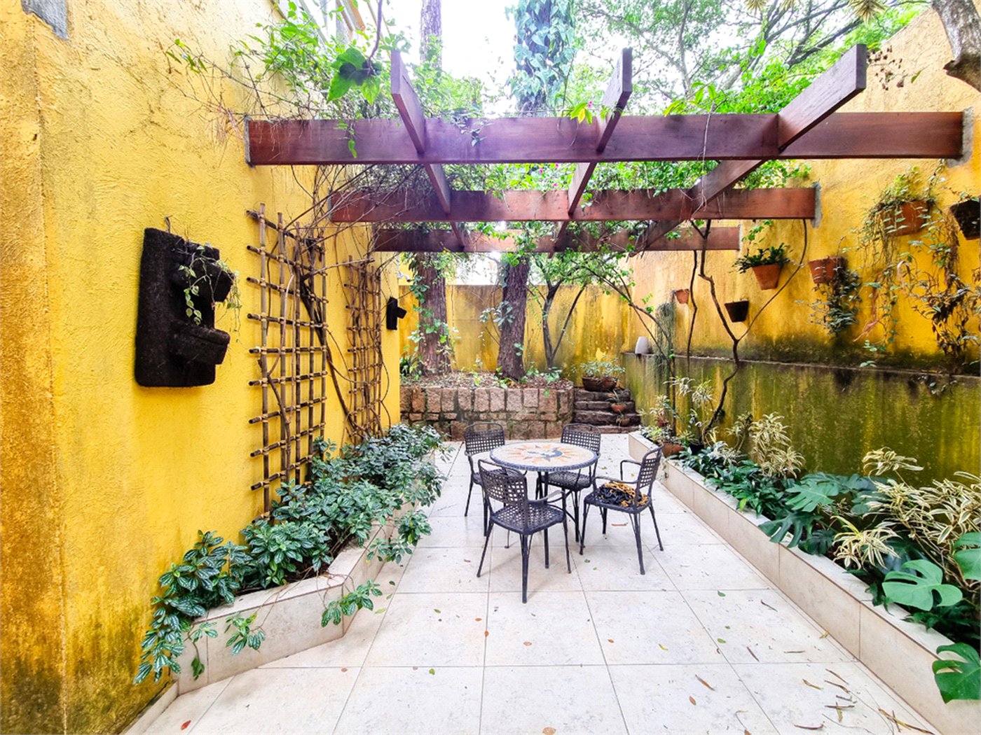 Casa à venda com 4 suítes no condomínio Annecy Village, São Paulo - SP