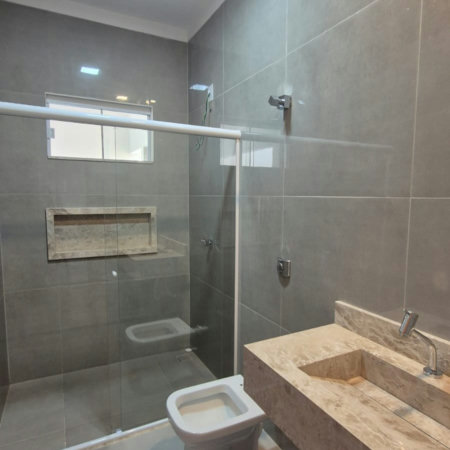 Casa à venda com 3 quartos, sendo 1 suíte,  em Jardim dos Ipes, Três Lagoas, MS