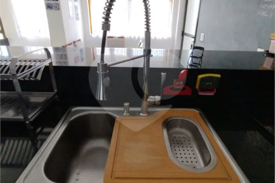 Casa à venda ou para alugar com 3 quartos, sendo 1 suíte, no condomínio Alpes da Cantareira, Mairiporã - SP