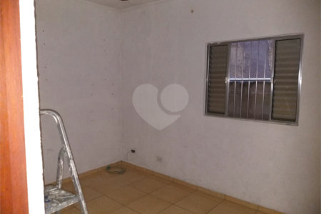 Sobrado à venda com 3 quartos, sendo 1 suíte, em Jardim Cruz do Corisco, São Paulo, SP
