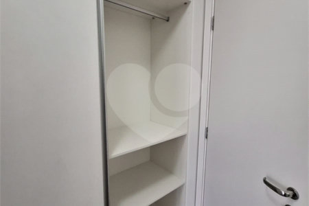 Apartamento à venda com 3 suítes em Vila Anastácio, São Paulo, SP