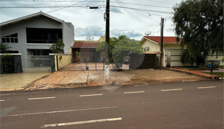 Casa à venda com 3 quartos, sendo 1 suíte,  no Centro, Ponta Porã, MS