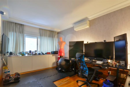 Casa à venda com 5 quartos, sendo 4 suítes, no condomínio Espaço Mobile - Real Parque, São Paulo - SP