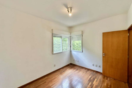 Casa à venda com 4 suítes no condomínio Recanto Impla, Carapicuíba - SP