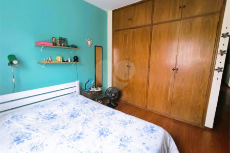 Sobrado à venda com 4 quartos, sendo 2 suítes, em Vila Morse, São Paulo, SP