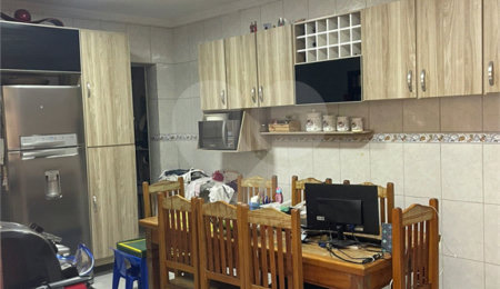 Casa à venda com 3 quartos, sendo 1 suíte,  em Vila Leonor, São Paulo, SP