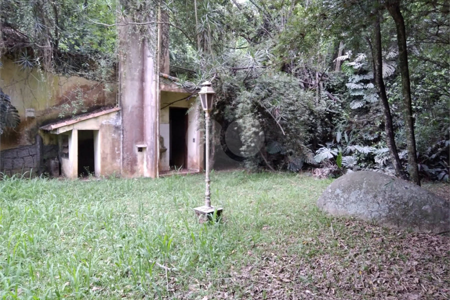 Casa à venda com 5 quartos, sendo 1 suíte, em Mantiqueira, Mairiporã, SP