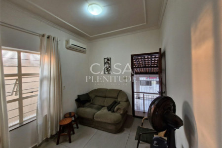 Casa à venda com 2 quartos, sendo 1 suíte,  em Jardim Saira, Sorocaba, SP
