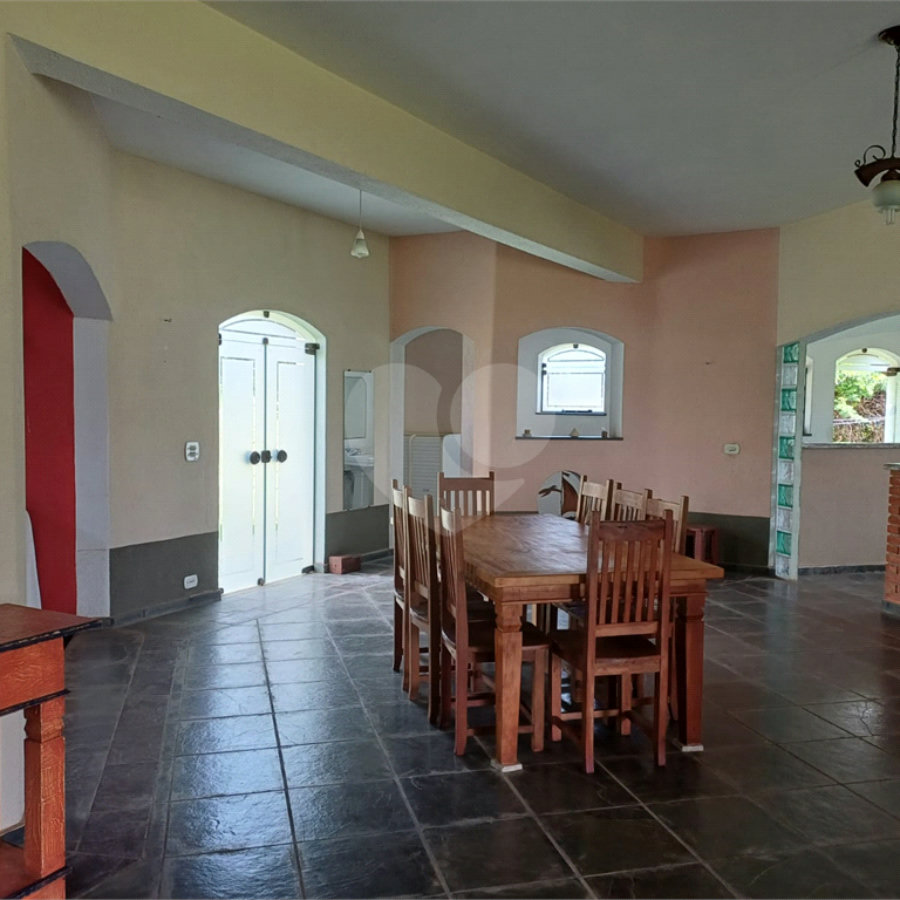 Casa à venda com 3 quartos, sendo 1 suíte, em Alpes D'ouro, Bom Jesus dos Perdões, SP