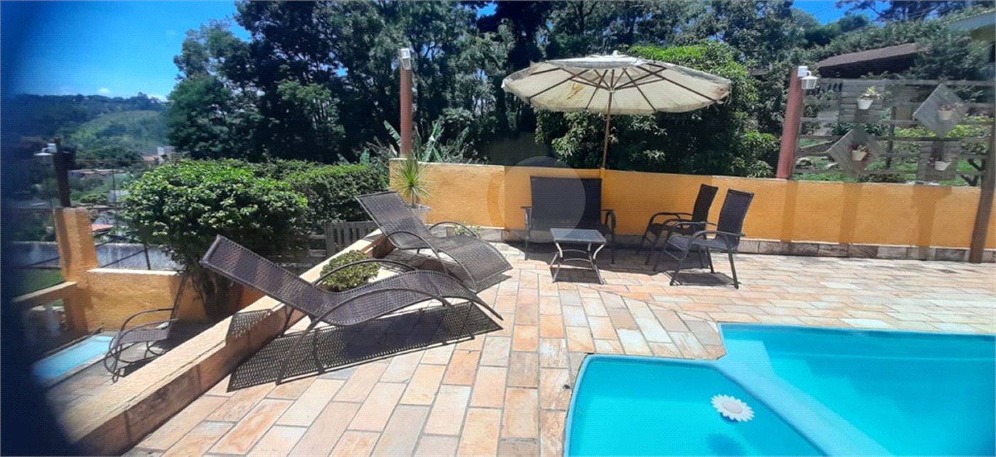 Chácara à venda com 5 quartos, sendo 2 suítes, em Terra Preta (terra Preta), Mairiporã, SP