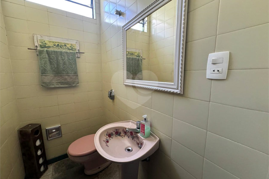Casa à venda com 4 quartos, sendo 2 suítes, em Jardim São Bento, São Paulo, SP
