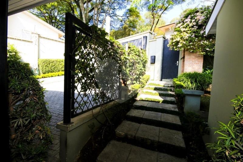 Casa à venda com 3 quartos, sendo 2 suítes,  em Vila Tramontano, São Paulo, SP