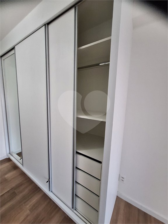 Apartamento à venda com 3 suítes em Vila Anastácio, São Paulo, SP