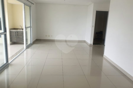 Apartamento à venda com 3 quartos, sendo 1 suíte, em Granja Julieta, São Paulo, SP