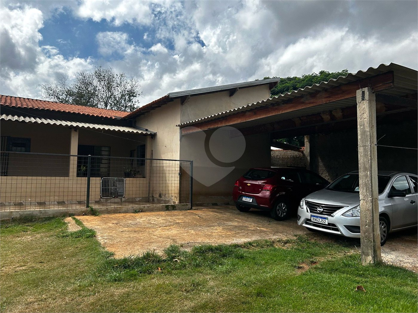 Sobrado à venda com 3 quartos, sendo 2 suítes, em Vila Mazzei, Itapetininga, SP