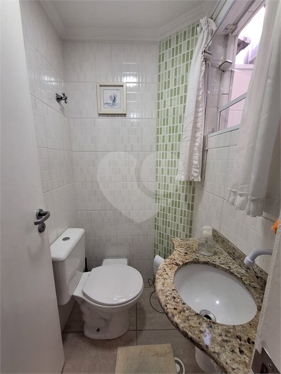 Casa à venda com 3 quartos, sendo 1 suíte, no condomínio Villaggio Tronchim, São Paulo - SP