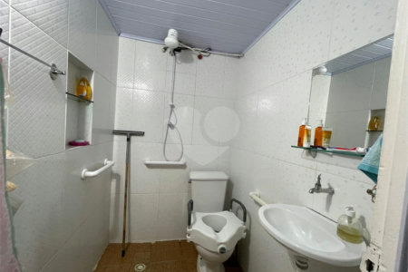 Casa Térrea à venda com 2 quartos, sendo 1 suíte, em Chora Menino, São Paulo, SP