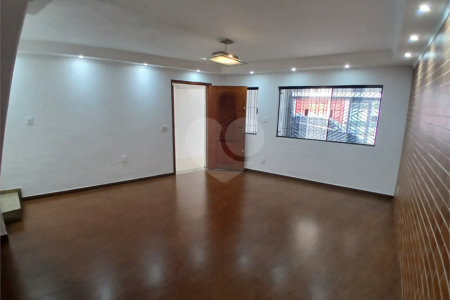 Sobrado à venda com 3 quartos, sendo 1 suíte, em Parque Rodrigues Alves, São Paulo, SP
