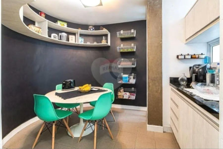 Casa à venda com 4 suítes em Jardim Vitória Régia, São Paulo, SP