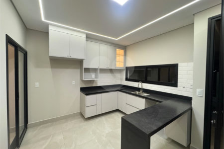 Casa à venda com 3 quartos, sendo 1 suíte, em Jardim Bom Sucesso, Indaiatuba, SP
