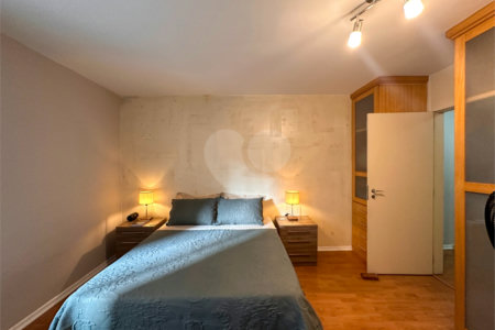 Casa à venda com 3 quartos, sendo 1 suíte,  no condomínio Barão do Triunfo, São Paulo - SP