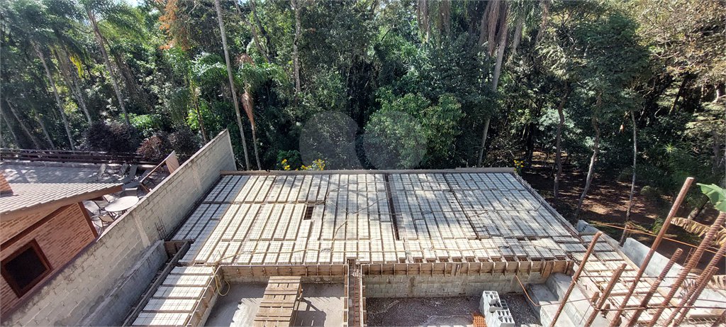 Casa à venda com 4 suítes no condomínio Sausalito, Mairiporã - SP