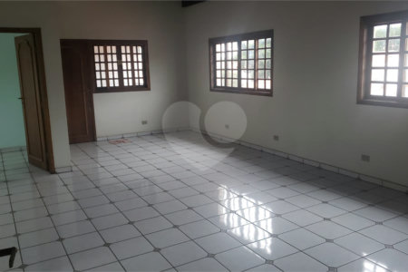Sobrado à venda ou para alugar com 4 quartos, sendo 2 suítes, em Vila Congonhas, São Paulo, SP