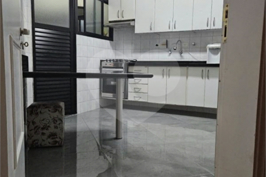 Apartamento à venda com 3 quartos, sendo 1 suíte, em Santana, São Paulo, SP