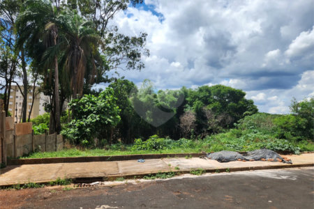 Terreno à venda em Jardim do Carmo, Araraquara, SP