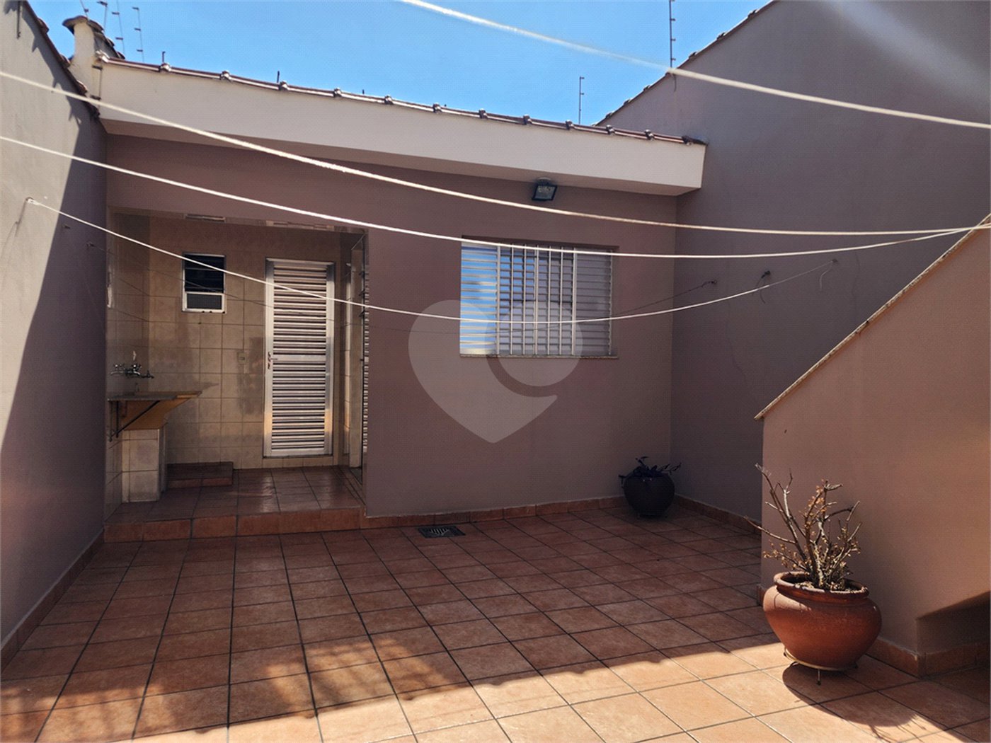 Sobrado à venda com 3 quartos, sendo 1 suíte,  em Vila Constança, São Paulo, SP