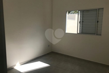 Casa de Vila à venda com 2 quartos em Jardim São Felipe, Atibaia, SP