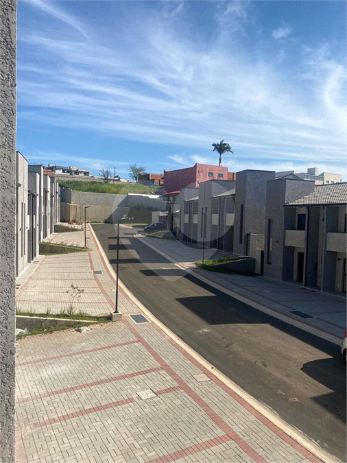 Casa à venda com 2 suítes no condomínio Vila Ilha de Creta, Valinhos - SP