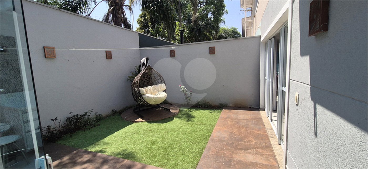 Casa à venda com 4 quartos, sendo 2 suítes,  no condomínio Aromaz, São Bernardo do Campo - SP