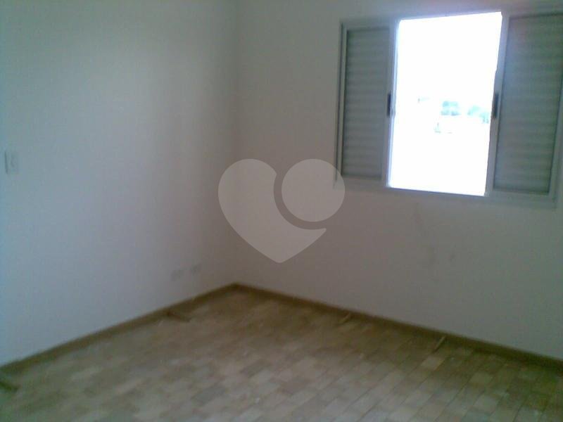 Sobrado à venda com 4 quartos, sendo 2 suítes, em Vila Sônia, São Paulo, SP
